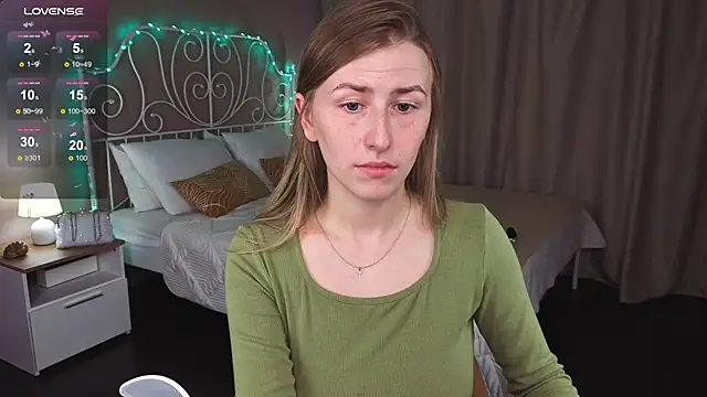 VesperaCeleste online show from October 13, 5:40 am