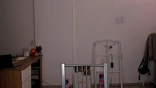 VesperaCeleste online show from February 23, 1:08 pm