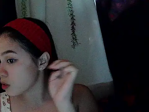 Snapshot of Zachariah_05 chatting on February 25, 6:23 am Zachariah 05 online show from February 25, 6:23 am