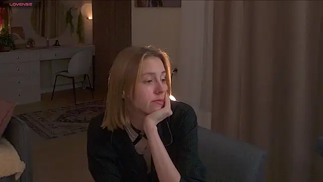 Snapshot of sofiapurex chatting on November 22, 9:14 pm sofiapurex online show from November 22, 9:14 pm