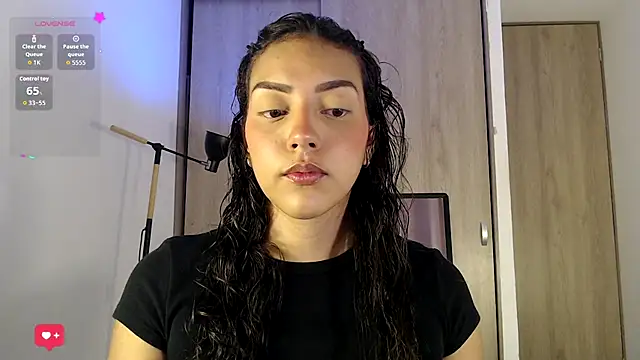 Snapshot of WendySuns_ chatting on October 18, 1:08 am WendySuns online show from October 18, 1:08 am