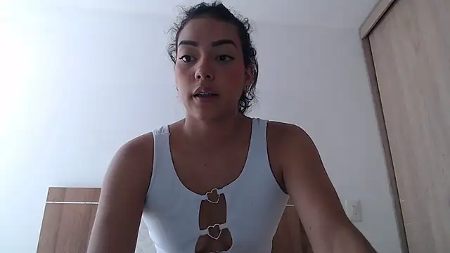 Snapshot of WendySuns_ chatting on October 21, 3:57 pm WendySuns online show from October 21, 3:57 pm