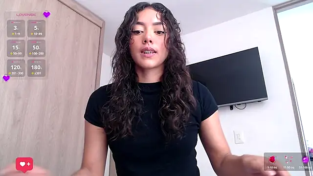 Snapshot of WendySuns_ chatting on November 19, 5:13 pm WendySuns online show from November 19, 5:13 pm