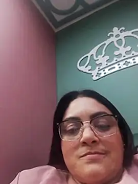 Snapshot of tiffany_Johnson1 chatting on November 5, 10:32 pm tiffany Johnson1 online show from November 5, 10:32 pm