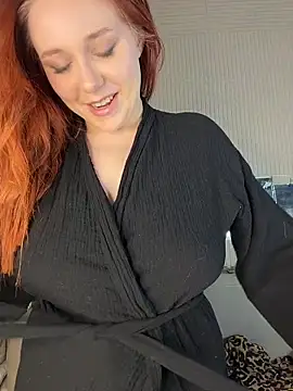 PollyVinice online show from December 19, 2:24 pm