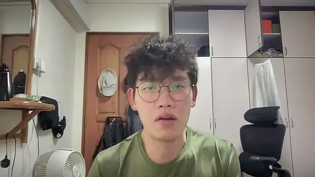 Passionatetwink2 online show from October 13, 8:47 am