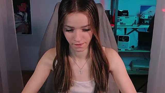 E l i z e  online show from March 27, 5:13 am