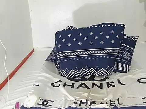 Snapshot of angelcum000 chatting on November 30, 11:58 am angelcum000 online show from November 30, 11:58 am