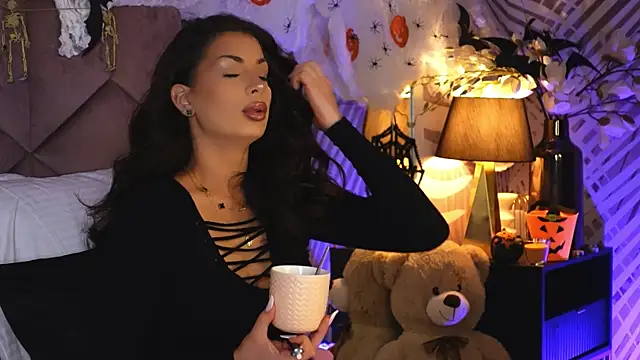 EvaRhea online show from October 29, 3:53 am