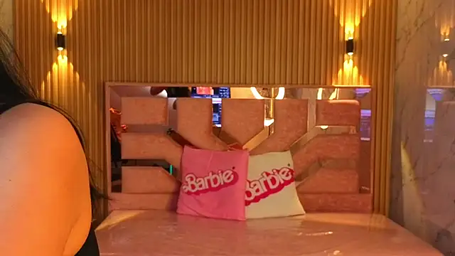 m eris s online show from October 31, 1:45 pm