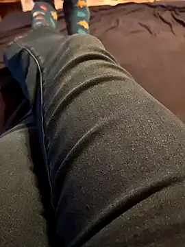 Snapshot of Horny_mummy chatting on November 27, 1:24 pm Horny mummy online show from November 27, 1:24 pm