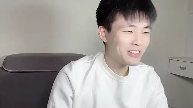 Snapshot of xiaoyang5200 chatting on October 30, 2:40 pm xiaoyang5200 online show from October 30, 2:40 pm