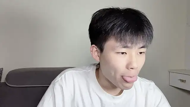 Snapshot of xiaoyang5200 chatting on October 31, 2:29 pm xiaoyang5200 online show from October 31, 2:29 pm