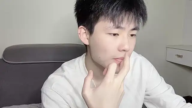 Snapshot of xiaoyang5200 chatting on November 6, 1:45 pm xiaoyang5200 online show from November 6, 1:45 pm