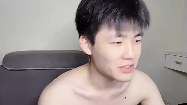 Snapshot of xiaoyang5200 chatting on November 9, 4:05 pm xiaoyang5200 online show from November 9, 4:05 pm