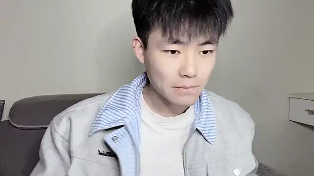 Snapshot of xiaoyang5200 chatting on November 12, 1:55 pm xiaoyang5200 online show from November 12, 1:55 pm