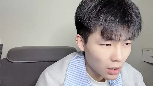 Snapshot of xiaoyang5200 chatting on November 21, 2:27 pm xiaoyang5200 online show from November 21, 2:27 pm