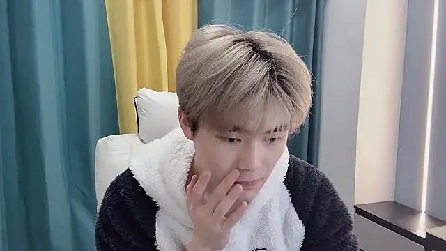 xiaoyang5200 online show from March 5, 2:46 pm