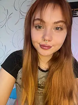 Snapshot of LunaMillie chatting on February 26, 10:36 am LunaMillie online show from February 26, 10:36 am