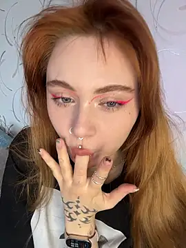 Snapshot of LunaMillie chatting on February 28, 10:16 am LunaMillie online show from February 28, 10:16 am