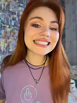 LunaMillie online show from April 8, 10:04 am