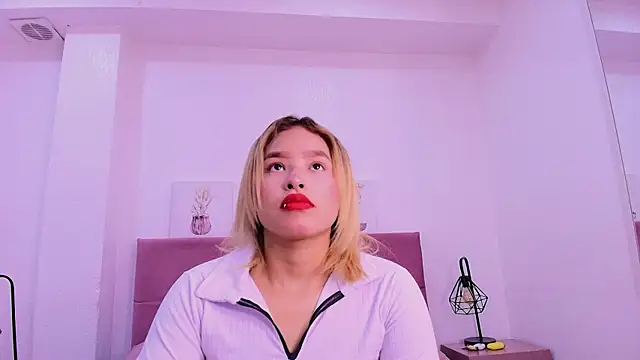 CamiilaGlow online show from October 1, 4:13 pm