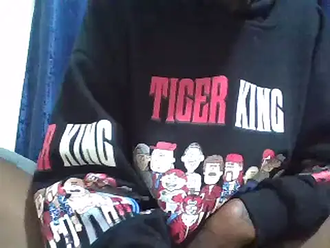 chocolatebarbiee online show from October 26, 5:02 am