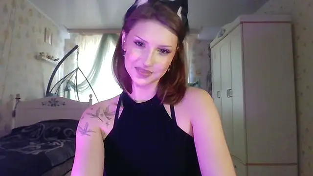 RuxaShade online show from October 31, 11:22 am