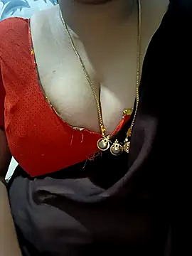 Snapshot of Geetha227 chatting on April 26, 12:30 am Geetha227 online show from April 26, 12:30 am