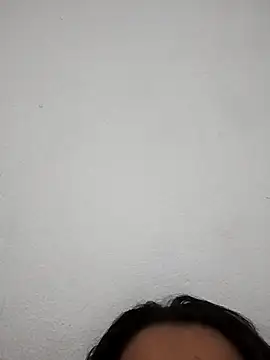 lauramartins7 online show from December 19, 5:47 am