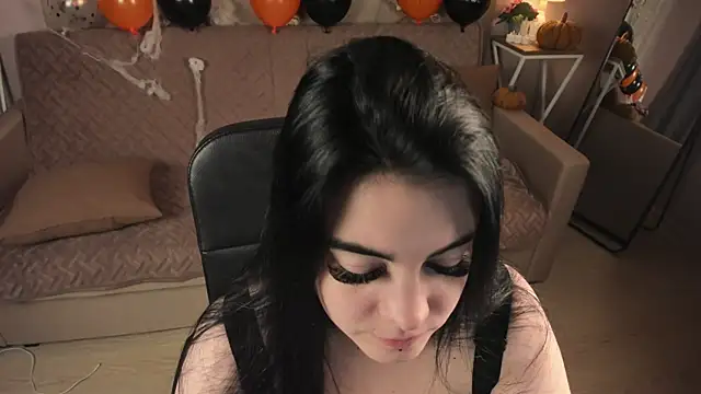 Snapshot of SandraEleson chatting on October 25, 5:48 am SandraEleson online show from October 25, 5:48 am