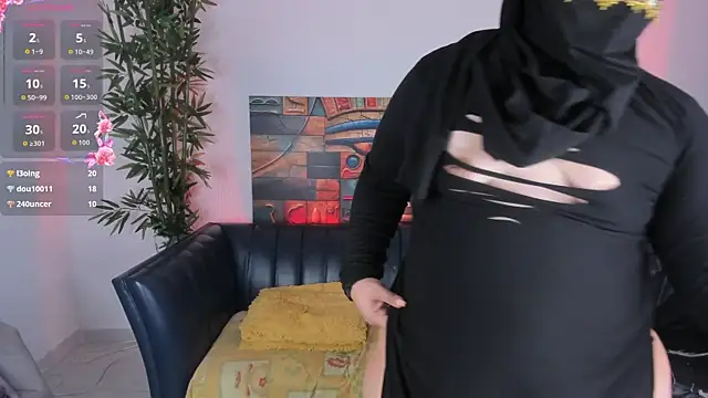 Snapshot of samanee_konn chatting on October 31, 7:15 pm samanee konn online show from October 31, 7:15 pm