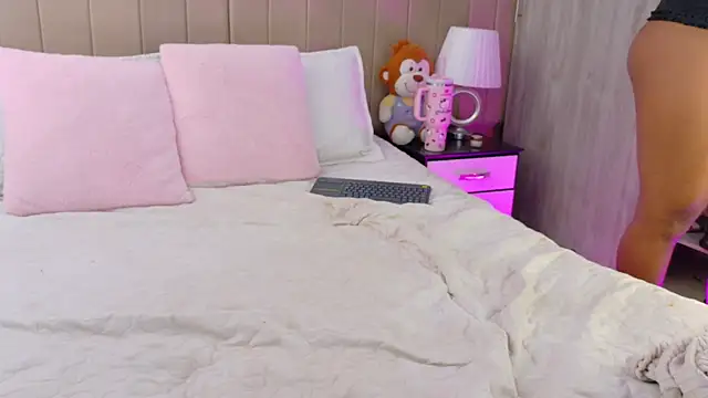 bunny nicolle online show from August 8, 8:22 pm