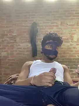 uniquesexyboy5689 online show from March 21, 8:30 am