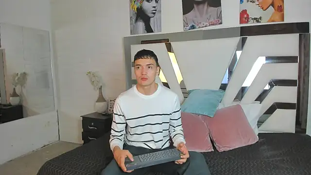 Jacksonflorez online show from September 30, 7:08 pm