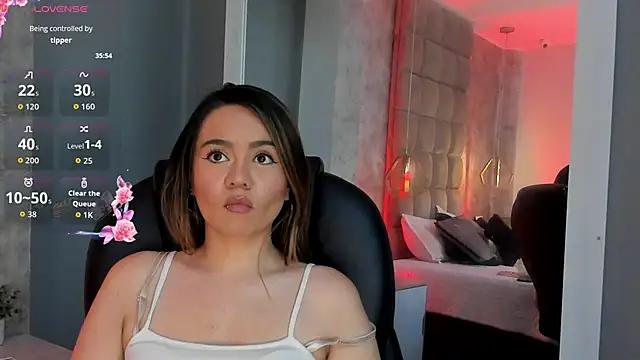 Sky Junne online show from February 10, 6:01 pm