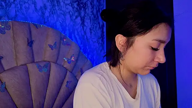 Snapshot of sophiievv chatting on May 23, 6:23 pm sophiievv online show from May 23, 6:23 pm