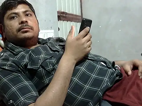 Ajmersingh335512 online show from February 24, 3:43 pm