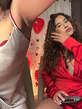  Sara london  online show from February 4, 3:34 am