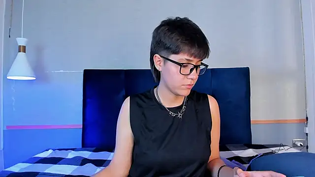 Tsuki Maru online show from November 20, 8:30 pm