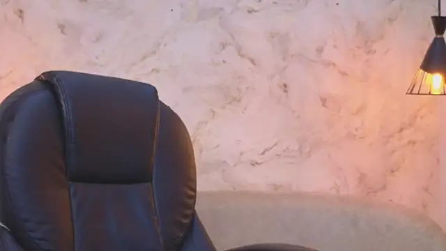 Valentino Thompson online show from October 7, 7:44 pm