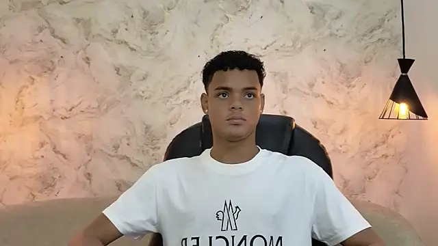 Valentino Thompson online show from October 8, 7:44 pm