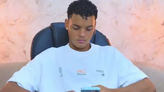 Valentino Thompson online show from October 9, 8:18 pm