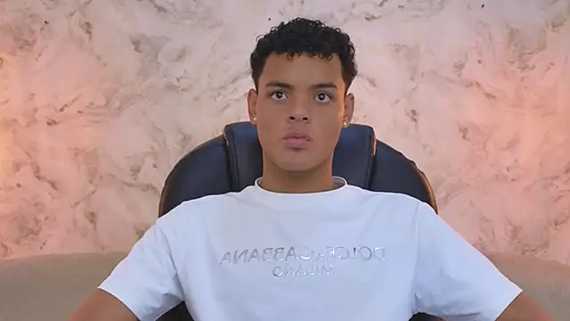 Valentino Thompson online show from October 19, 7:03 pm