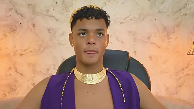 Valentino Thompson online show from October 22, 8:41 pm