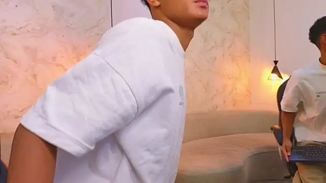 Valentino Thompson online show from November 5, 7:47 pm