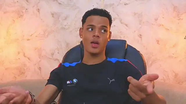 Valentino Thompson online show from November 6, 7:59 pm