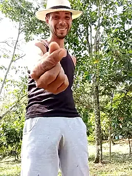 AlphaAlterX online show from April 14, 7:42 pm