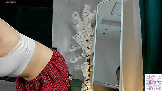 Brenda Puff online show from February 22, 12:01 am