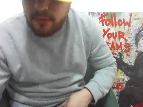Snapshot of blondi4 chatting on March 8, 8:45 pm blondi4 online show from March 8, 8:45 pm
